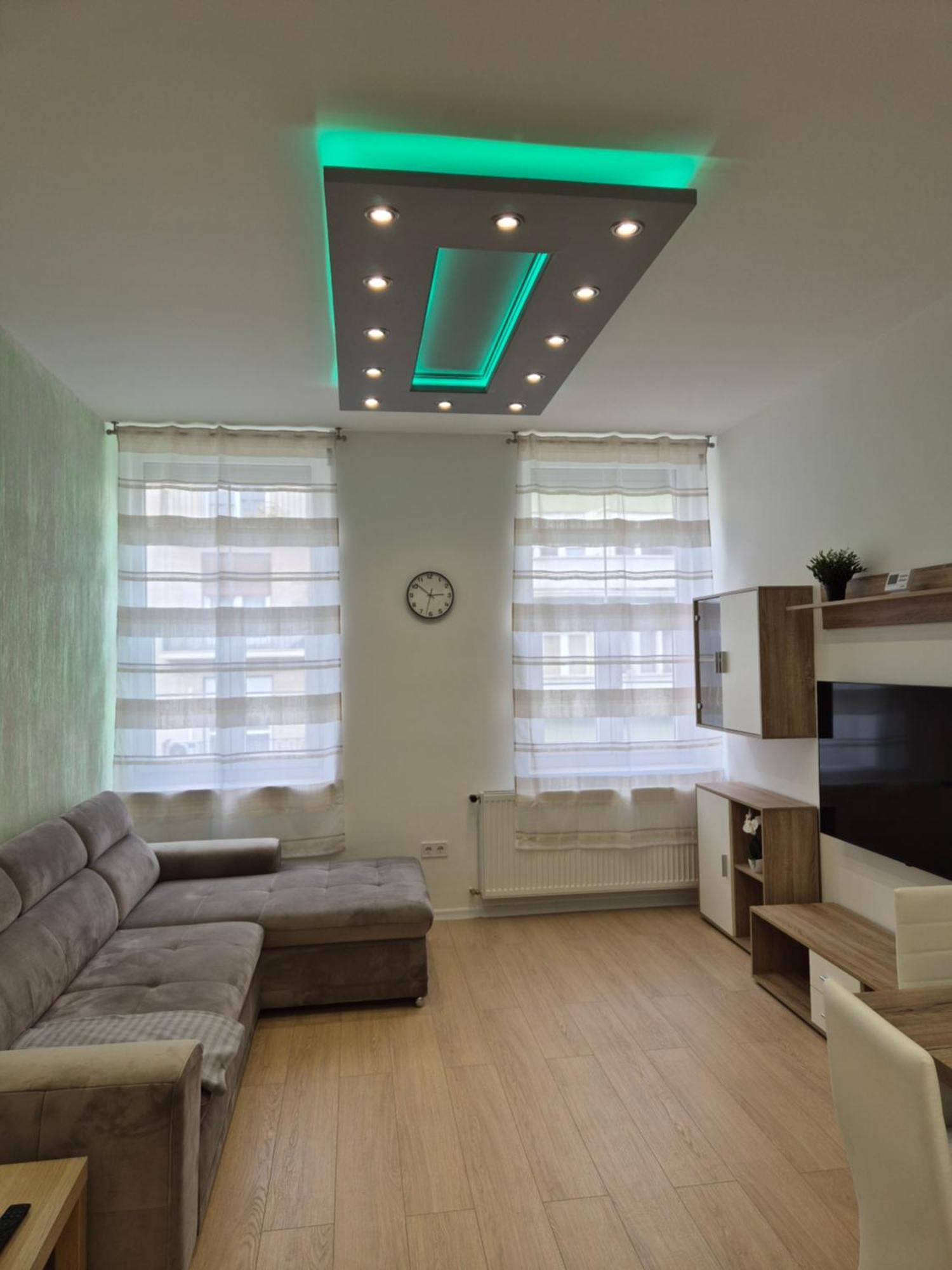 Apartamento T13 Two-bedroom Budapest